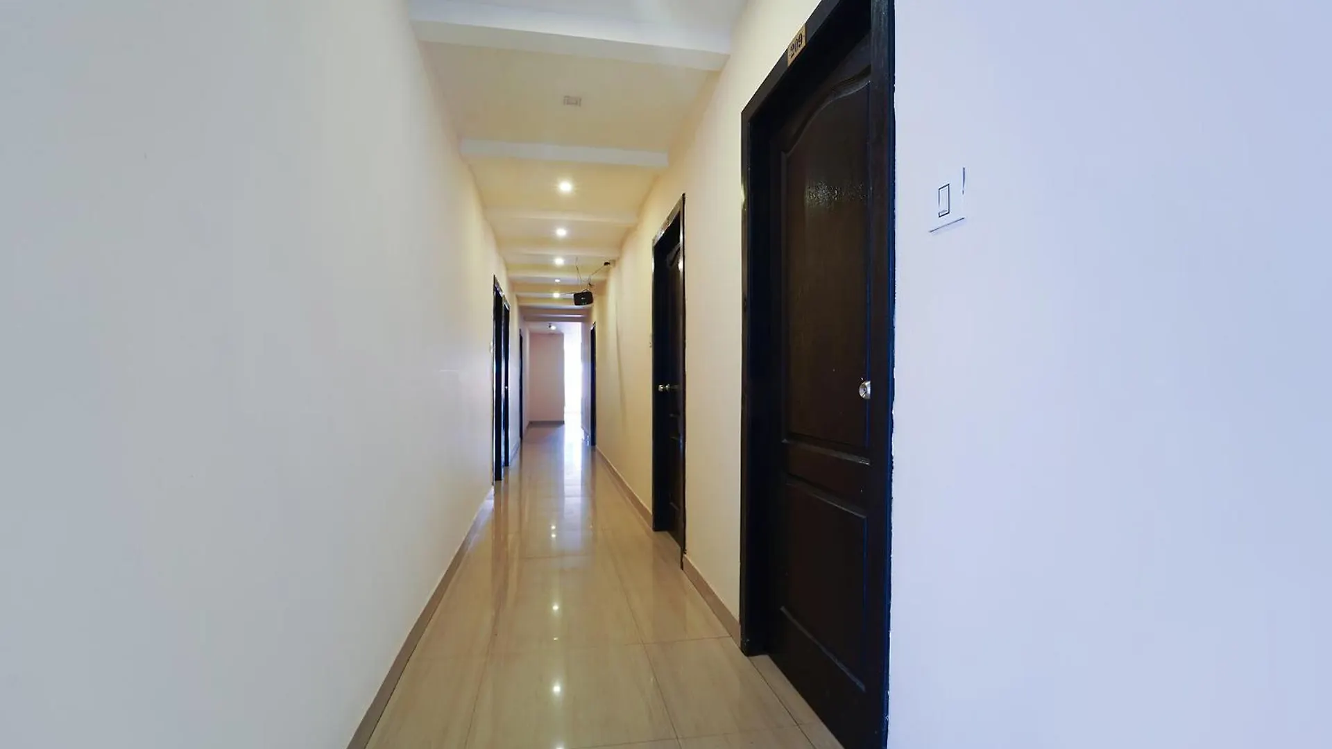 Zion Plaza Hotel Nedumbassery