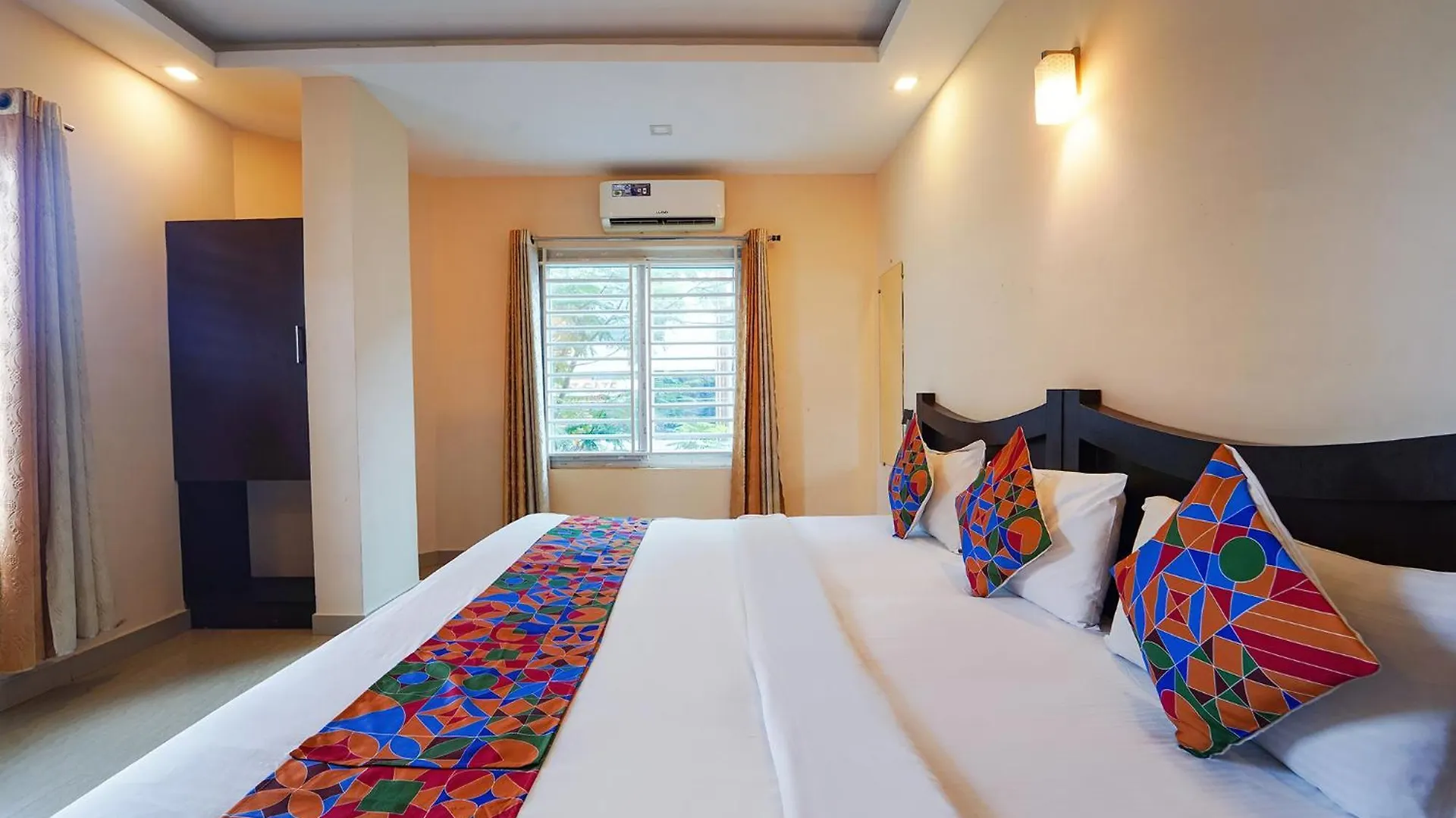 Zion Plaza Hotel Nedumbassery India