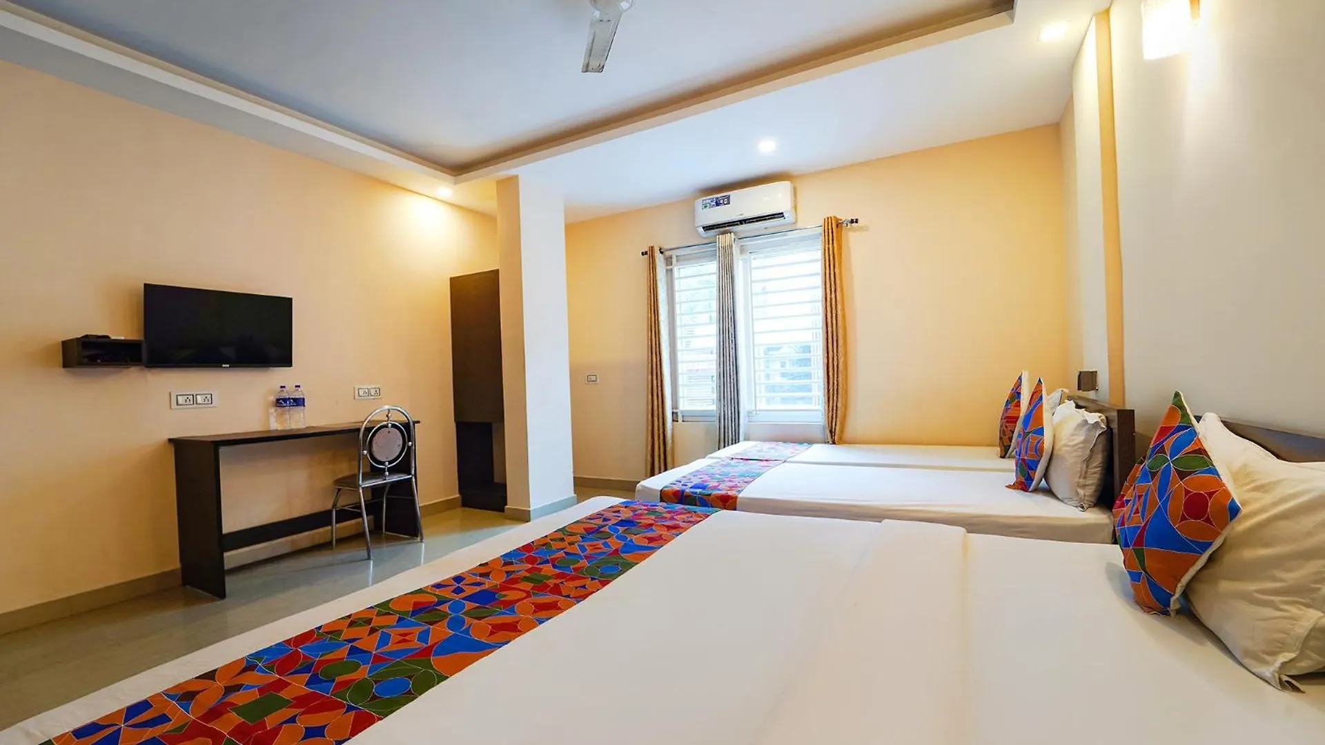 Zion Plaza Hotel Nedumbassery